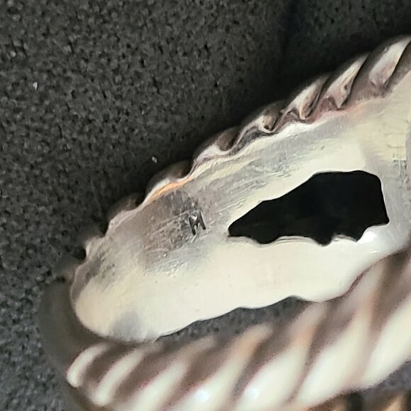 David Yurman Albion Ring w/ White Agate - 19mm - Size 7 - Picture 12 of 13